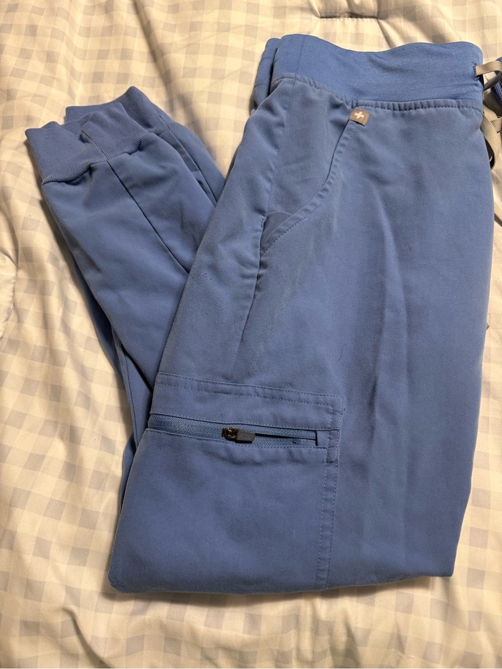 FIGS Women's Scrub Jogger Pants in ceil blue - xs petite